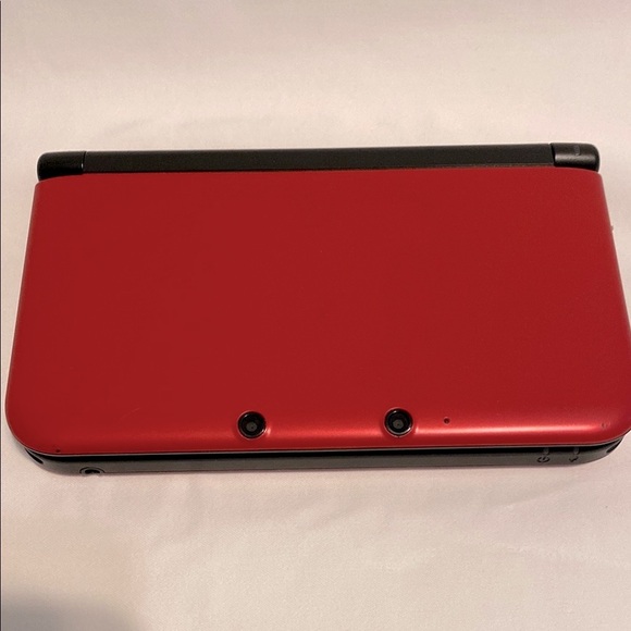 Nintendo 3DS XL, Red, Handheld Gaming Console with Stylus Set - Picture 6 of 13